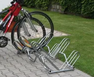 Stojan na kola oboustranný, 5 stání, 130 cm